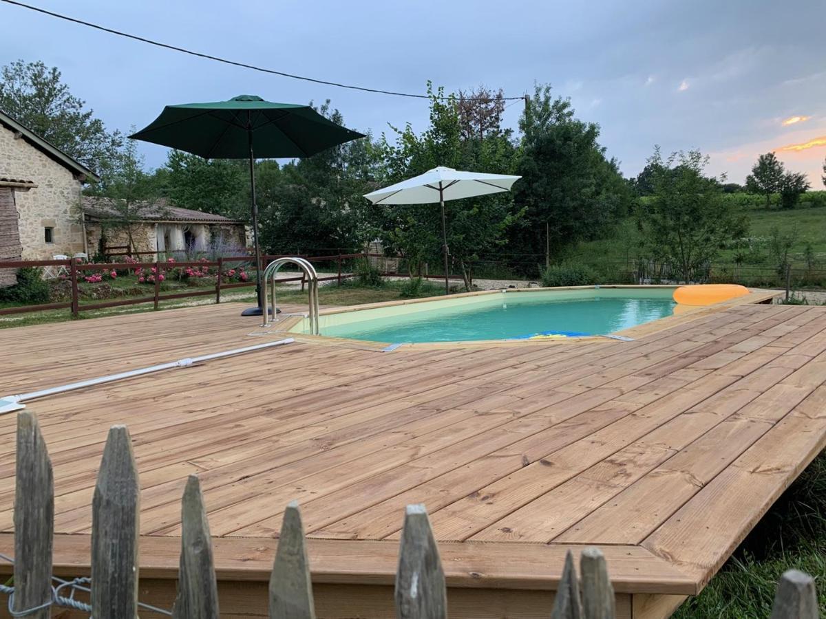 Bed and Breakfast La Grange D'Oustaud Vérac Exteriér fotografie